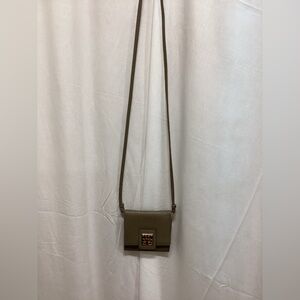 Chic Olive small Crossbody Bag